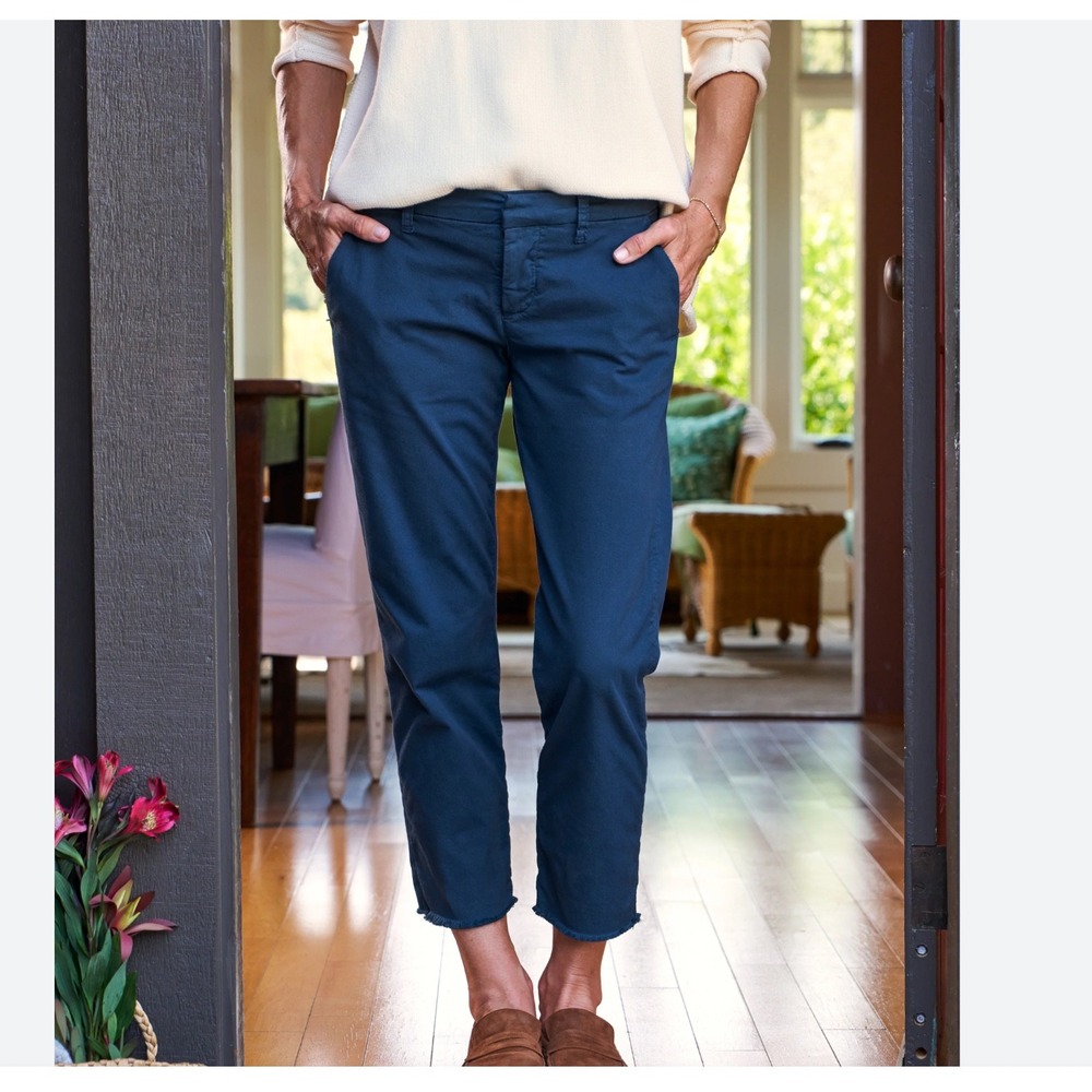 Frank & Eileen Wicklow Italian Chino Pants Women's Size 8 Vintage Navy‎ Raw Hem